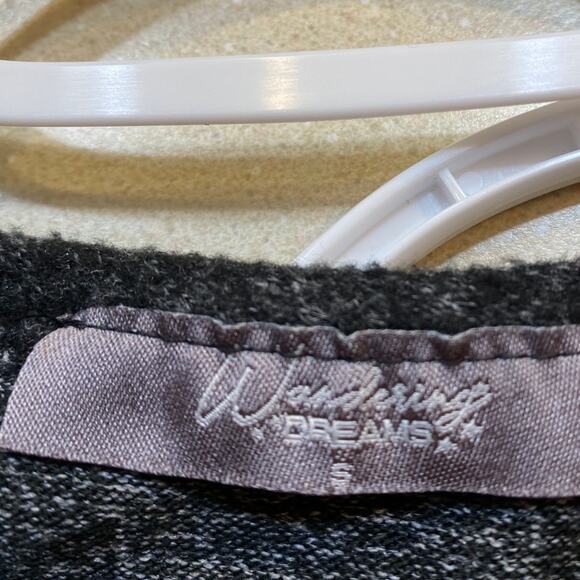 Wandering Dreams Grey Top Gathered at Bottom with a Tie Soft Cozy Size S - Picture 3 of 4